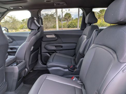 New 2027 Kia Telluride LX image 16