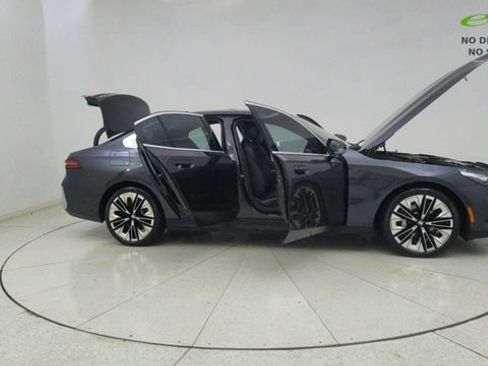 Used 2025 BMW 530i RWD image 74