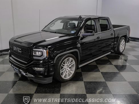 Used 2017 GMC Sierra 1500 Denali w/ Denali Ultimate Package AWD/4WD image 35