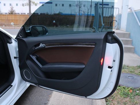 Used 2014 Audi S5 Prestige image 27