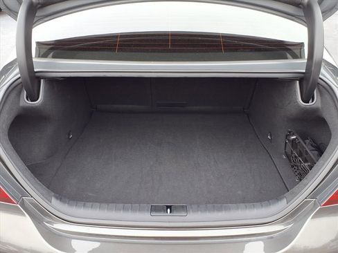 Used 2023 Genesis G70 2.0T image 25