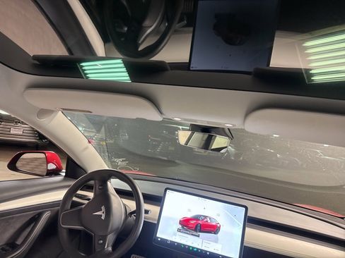 Used 2023 Tesla Model 3 Performance image 8