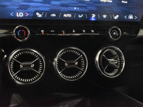 Used 2024 Chevrolet Blazer EV LT AWD/4WD image 18