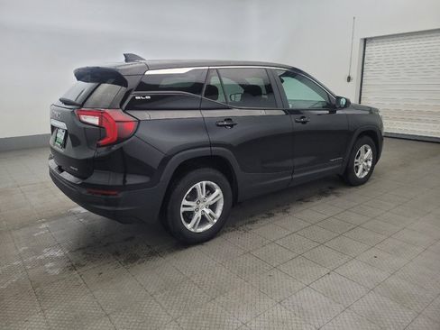 Used 2024 GMC Terrain SLE image 10