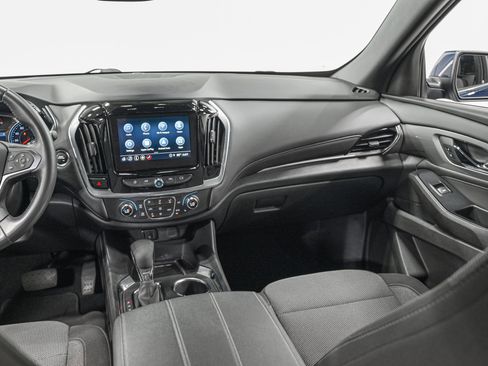 Used 2022 Chevrolet Traverse LT image 29