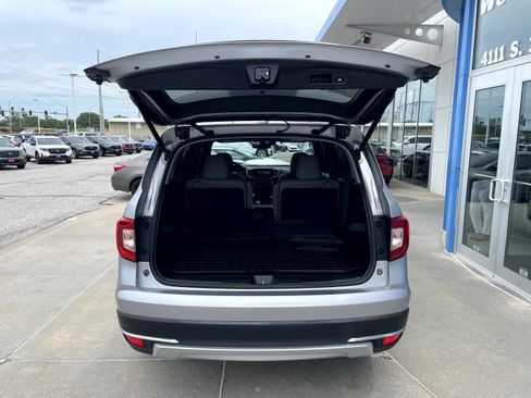 Certified 2021 Honda Pilot Touring image 8
