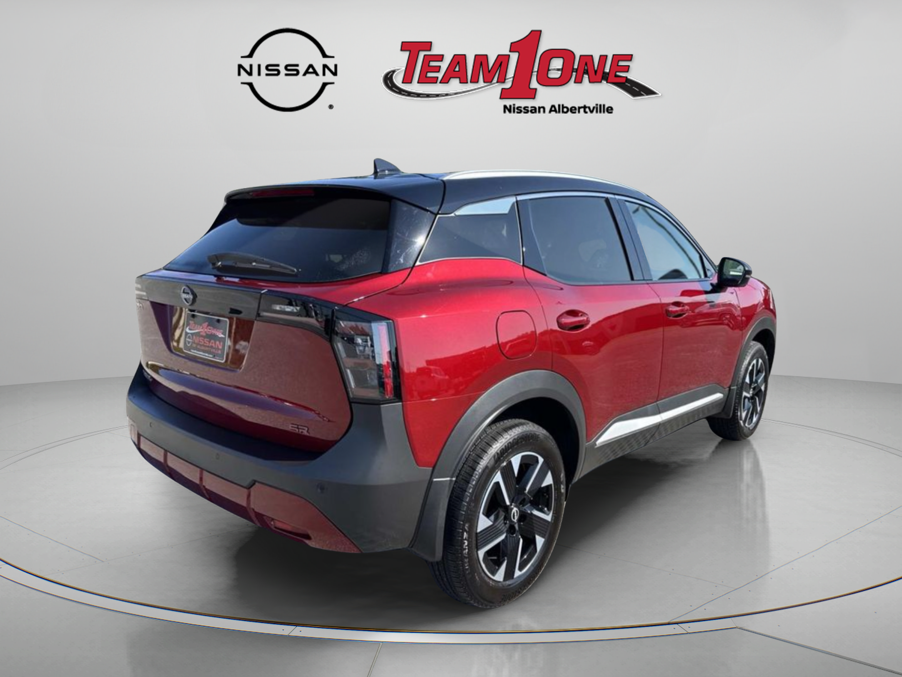 Used 2025 Nissan Kicks SR FWD image 8