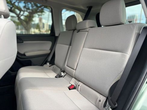 Used 2017 Subaru Forester 2.5i Premium image 10