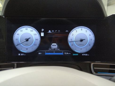 Used 2024 Hyundai Elantra SEL FWD image 23