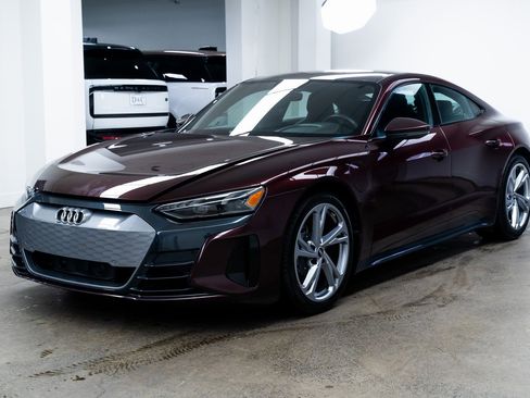 Used 2022 Audi e-tron GT Premium Plus image 3