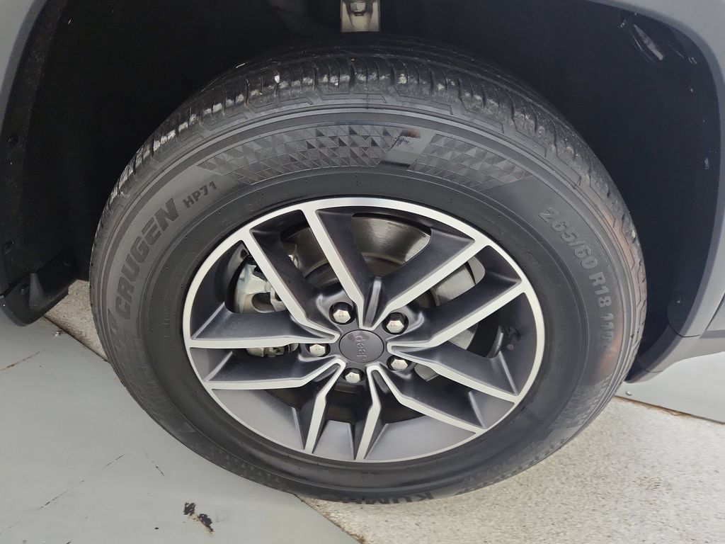 Certified 2022 Jeep Grand Cherokee Limited AWD/4WD image 39