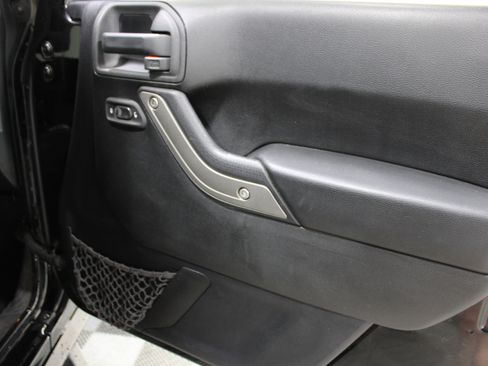 Used 2015 Jeep Wrangler Unlimited Sport w/ Quick Order Package 24S image 22