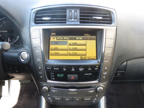 Used 2010 Lexus IS 250C RWD image 36