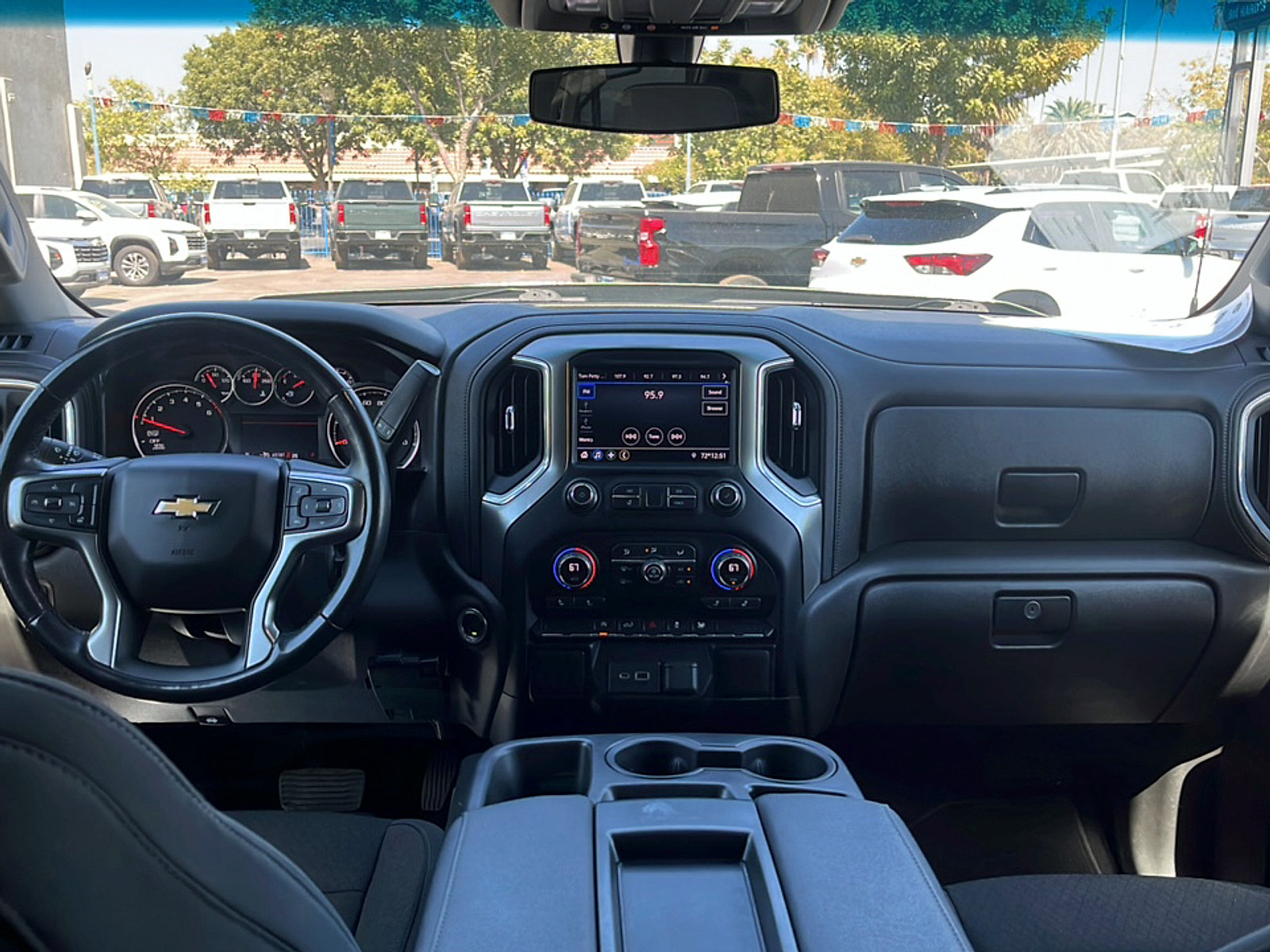 Used 2021 Chevrolet Silverado 1500 LT AWD/4WD image 44