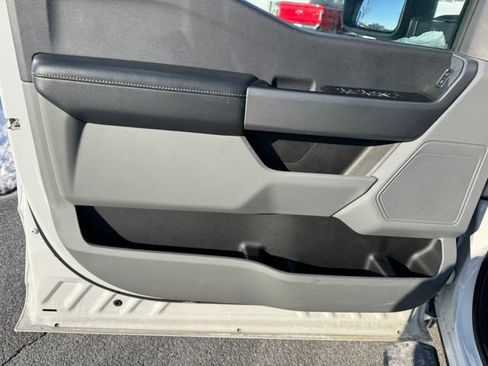 Used 2024 Ford F250 XLT w/ Snow Plow Prep Package image 16