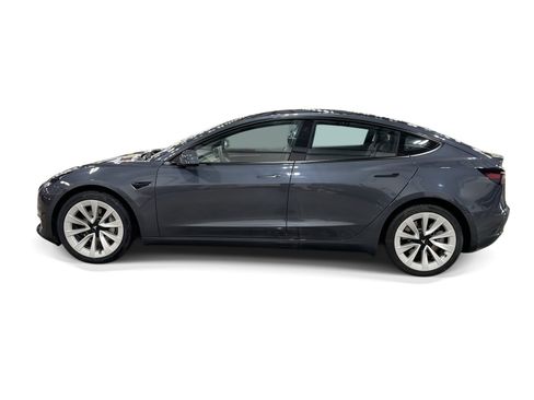 Certified 2023 Tesla Model 3 Standard Range RWD image 3