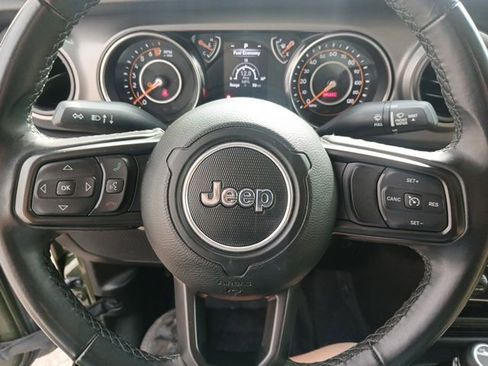 Used 2022 Jeep Gladiator Sport AWD/4WD image 39