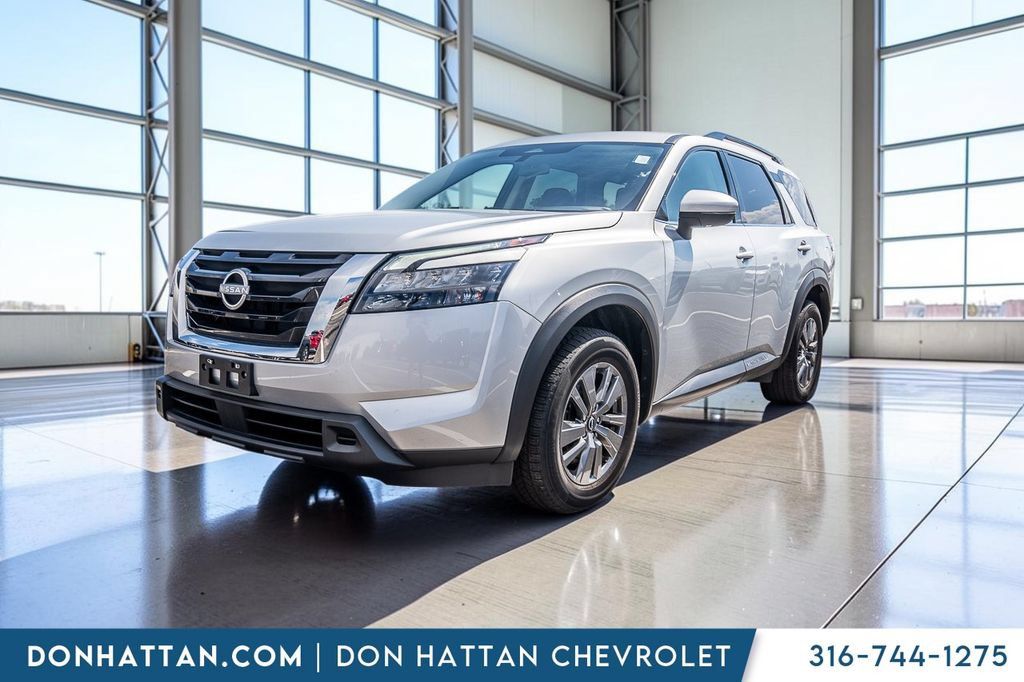 Used 2024 Nissan Pathfinder SV AWD/4WD image 28