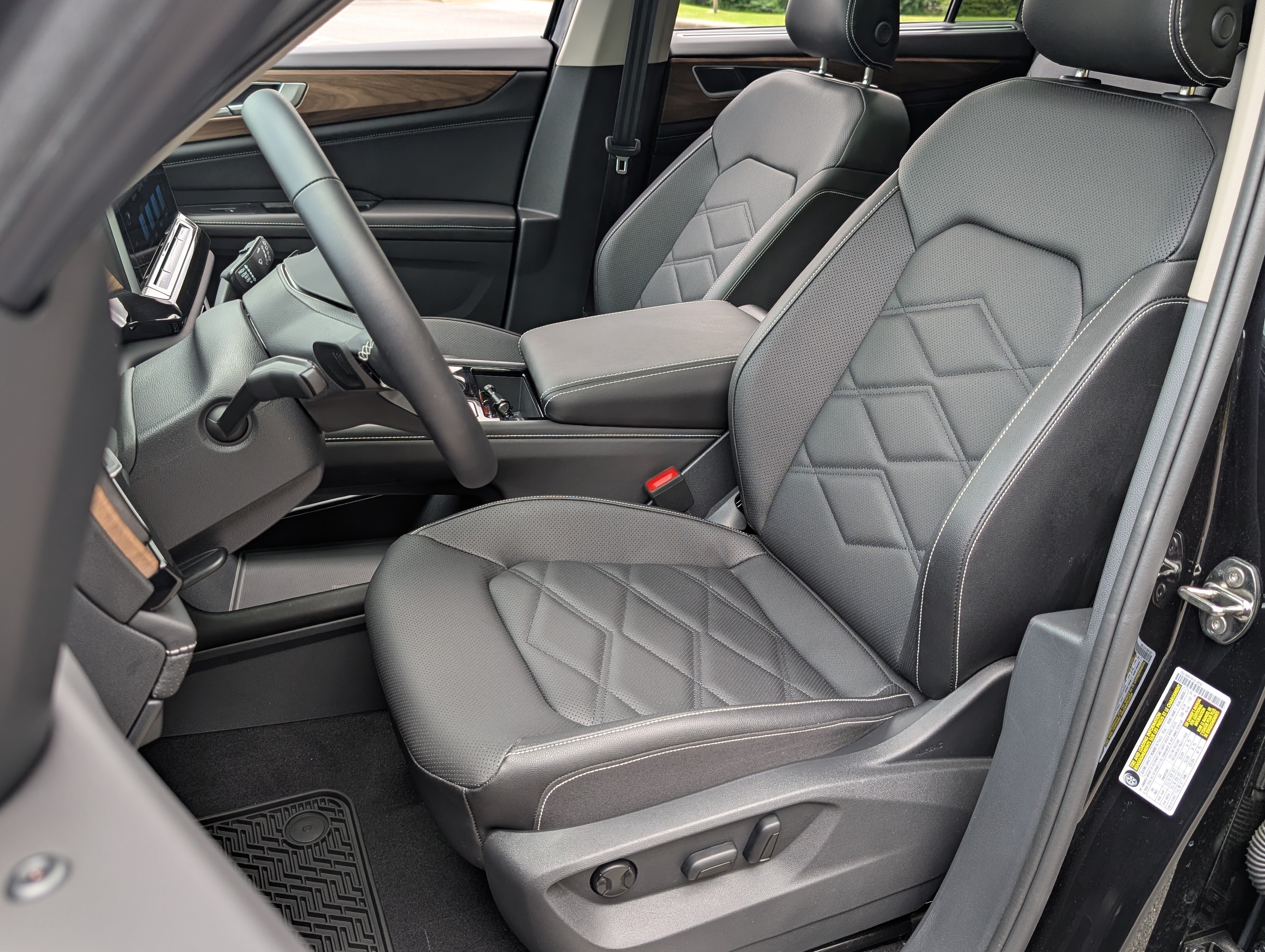 Used 2026 Volkswagen Atlas SE w/ Panoramic Sunroof Package FWD image 17
