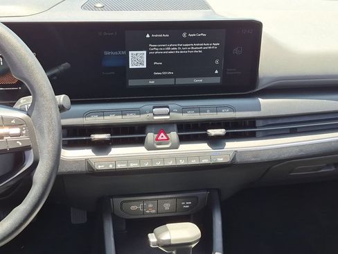 Used 2025 Kia K4 FWD image 19