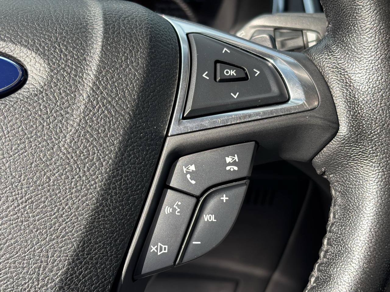 Used 2016 Ford Edge Titanium AWD/4WD image 21