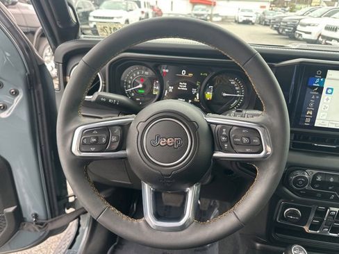 Used 2024 Jeep Wrangler Unlimited Sahara w/ Technology Group image 12