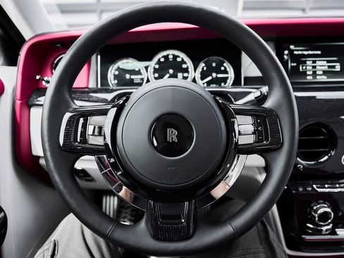 Used 2023 Rolls-Royce Phantom Sedan RWD image 74