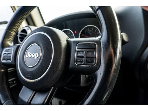 Used 2016 Jeep Wrangler Unlimited Sahara w/ Connectivity Group image 23