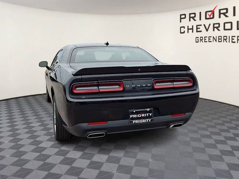 Used 2020 Dodge Challenger SXT RWD image 7