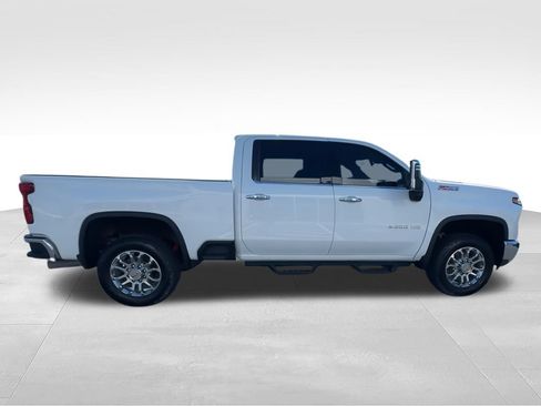 Used 2024 Chevrolet Silverado 2500 LTZ w/ LTZ Convenience Package AWD/4WD image 9