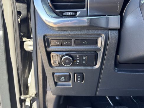Used 2021 Ford F150 Lariat w/ Equipment Group 502A High AWD/4WD image 33