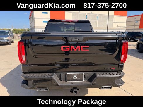 Used 2025 GMC Sierra 1500 AT4 w/ AT4 Premium Package AWD/4WD image 3