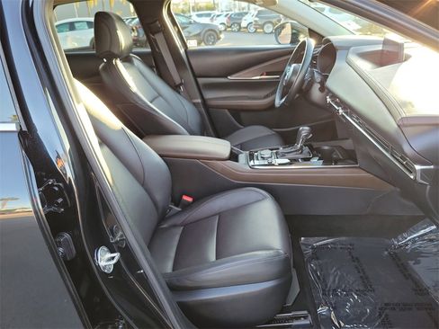 Certified 2023 MAZDA CX-30 AWD 2.5 S w/ Premium Package image 18