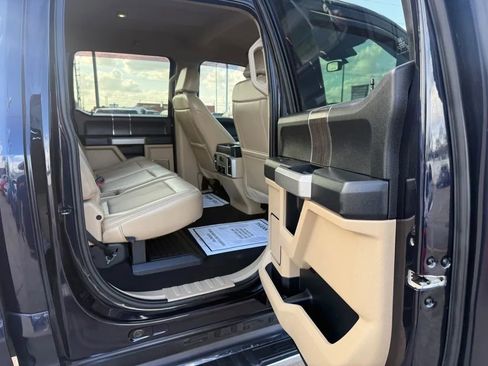 Used 2021 Ford F250 Lariat w/ Lariat Ultimate Package AWD/4WD image 7