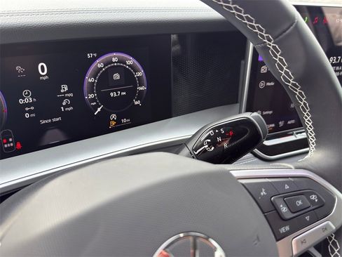 New 2026 Volkswagen Tiguan SE image 18