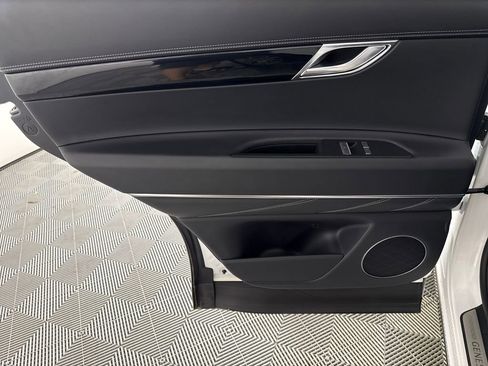 Certified 2025 Genesis GV80 2.5T Standard image 14