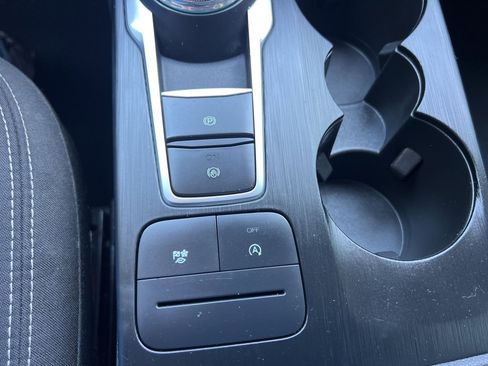 Used 2024 Ford Escape Active image 28