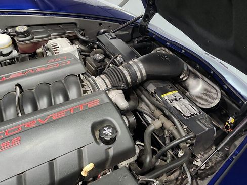 Used 2007 Chevrolet Corvette Coupe w/ Performance Package RWD image 40
