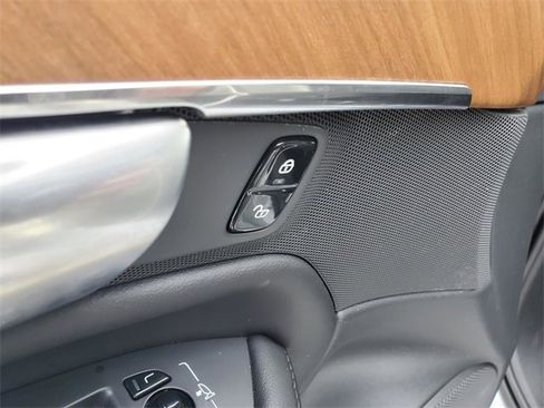 Certified 2024 Volvo XC90 T8 Plus w/ Protection Package Premier image 12