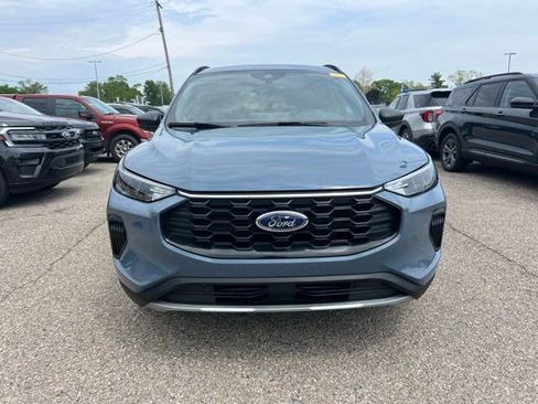 Certified 2025 Ford Escape ST-Line w/ Tech Pack #1 AWD/4WD image 2