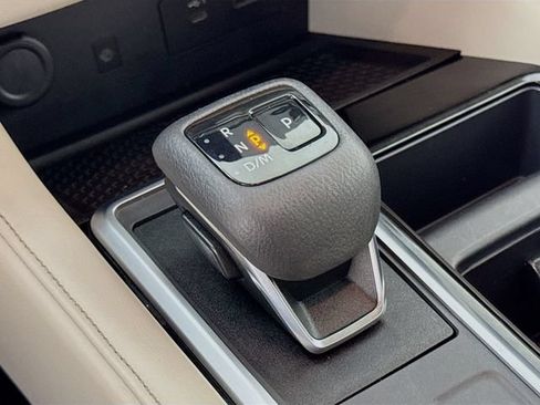 Used 2023 Nissan Pathfinder SL AWD/4WD image 29