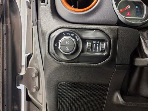 Used 2021 Jeep Gladiator Mojave image 23