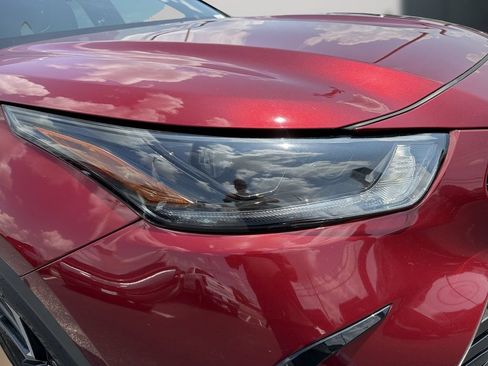 Used 2022 Toyota Highlander XSE AWD/4WD image 11