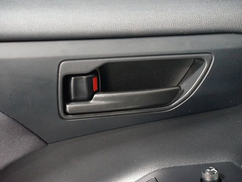 Used 2023 Toyota Highlander LE image 33