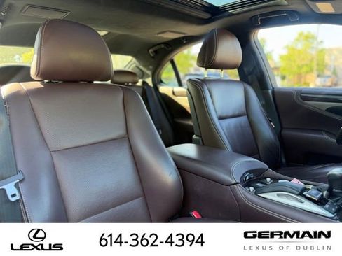 Used 2017 Lexus LS 460 AWD image 9
