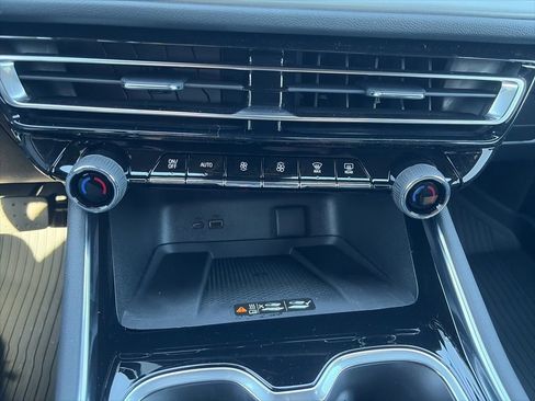 New 2026 Chevrolet Traverse LT w/ LPO, Floor Liner Package image 22