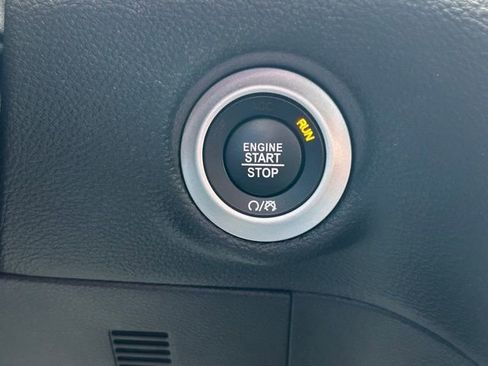 Used 2023 Chrysler Pacifica Touring-L w/ S Appearance Package image 41