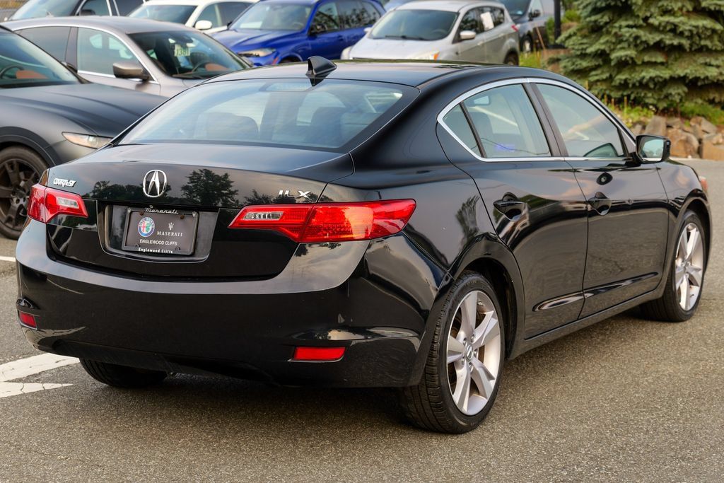 Used 2015 Acura ILX w/ Premium Package FWD image 7
