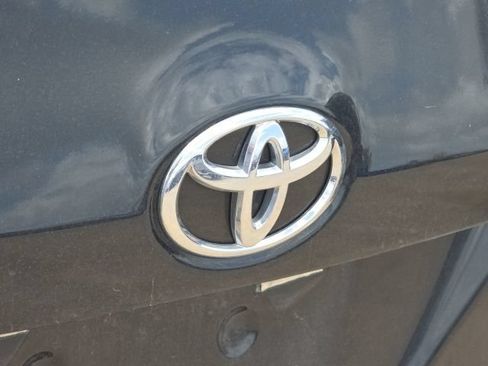 Used 2015 Toyota Corolla L FWD image 13