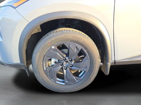 Used 2026 Nissan Rogue SV w/ Cold Weather Package FWD image 26
